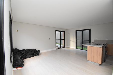Casa de condomínio para alugar com 170m², 3 quartos e 2 vagasSala/Cozinha
