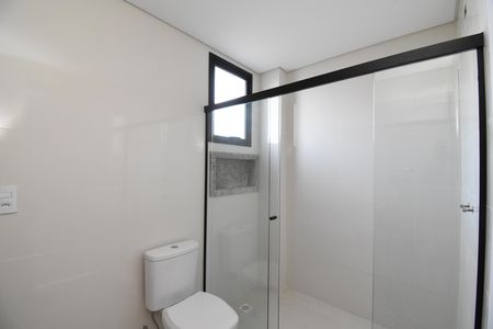 Casa de condomínio para alugar com 170m², 3 quartos e 2 vagasBanheiro da Suíte