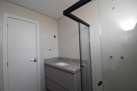 Casa de condomínio para alugar com 170m², 3 quartos e 2 vagasBanheiro 2