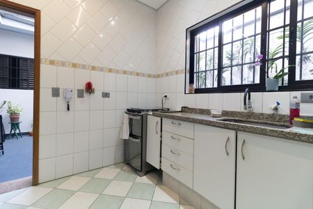 Casa à venda com 135m², 3 quartos e 2 vagasCozinha 