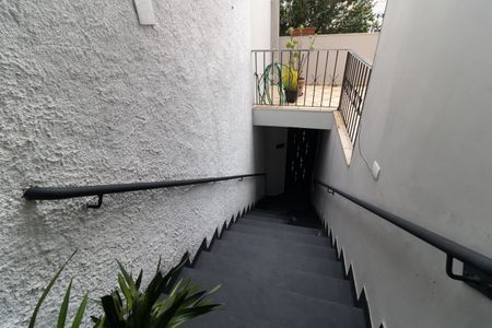 Casa à venda com 135m², 3 quartos e 2 vagasEscada