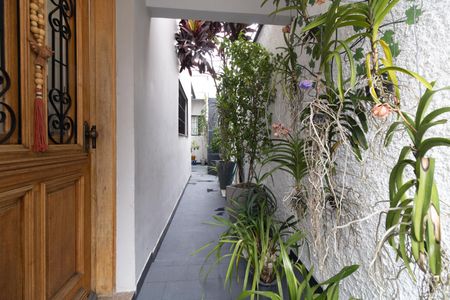 Casa à venda com 135m², 3 quartos e 2 vagasCorredor Lateral 