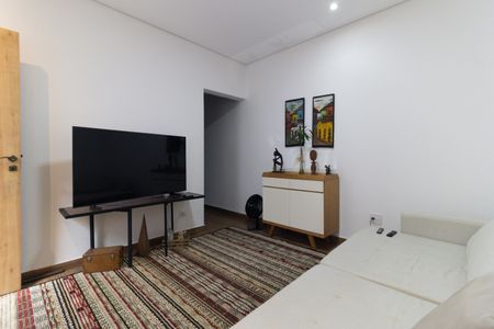 Casa à venda com 135m², 3 quartos e 2 vagasEdícula - Sala