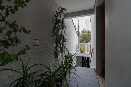 Casa à venda com 135m², 3 quartos e 2 vagasCorredor Lateral 