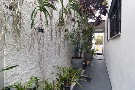 Casa à venda com 135m², 3 quartos e 2 vagasCorredor Lateral 