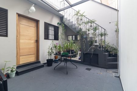 Casa à venda com 135m², 3 quartos e 2 vagasQuintal