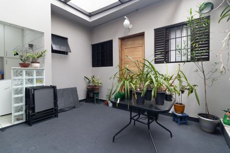 Casa à venda com 135m², 3 quartos e 2 vagasQuintal