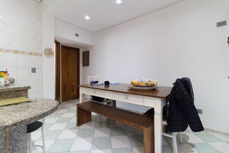 Casa à venda com 135m², 3 quartos e 2 vagasCozinha 