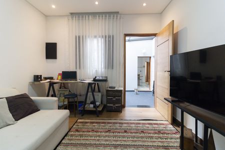 Casa à venda com 135m², 3 quartos e 2 vagasEdícula - Sala