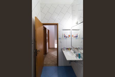Casa à venda com 135m², 3 quartos e 2 vagasBanheiro Social 