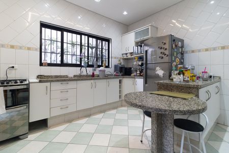Casa à venda com 135m², 3 quartos e 2 vagasCozinha 