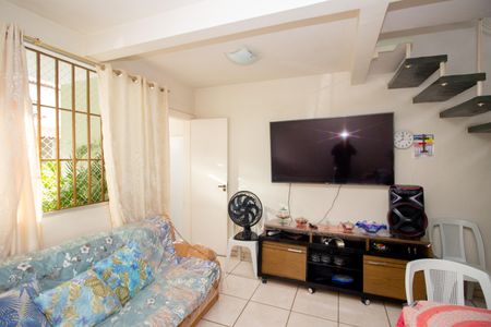 Casa de condomínio à venda com 106m², 2 quartos e 1 vaga Casa de condomínio à venda com 106m², 2 quartos e 1 vagaSala