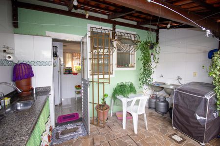 Casa de condomínio à venda com 106m², 2 quartos e 1 vaga Casa de condomínio à venda com 106m², 2 quartos e 1 vagaQuintal