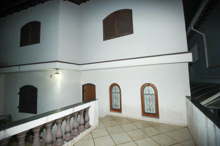 Casa à venda com 264m², 4 quartos e 4 vagasVaranda - Casa 2
