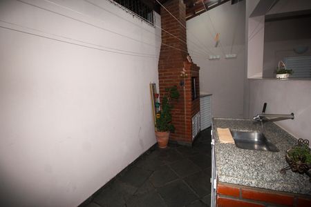 Casa à venda com 264m², 4 quartos e 4 vagasEspaço Gourmet - Casa 1