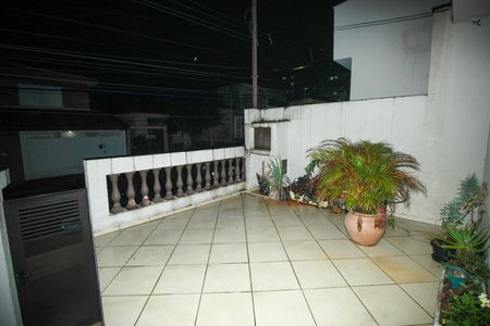 Casa à venda com 264m², 4 quartos e 4 vagasVaranda - Casa 2