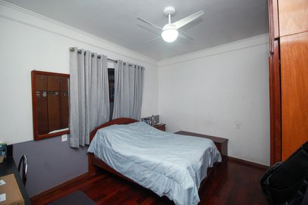 Casa à venda com 264m², 4 quartos e 4 vagasQuarto 2 - Casa 1