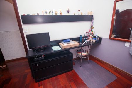 Casa à venda com 264m², 4 quartos e 4 vagasQuarto 2 - Casa 1