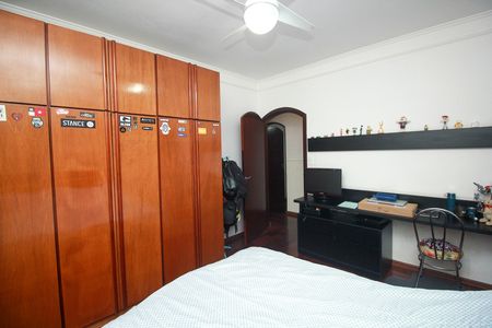 Casa à venda com 264m², 4 quartos e 4 vagasQuarto 2 - Casa 1
