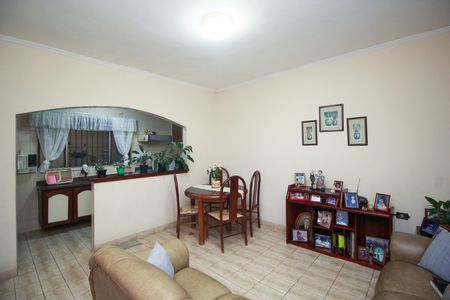 Casa à venda com 264m², 4 quartos e 4 vagasSala - Casa 2