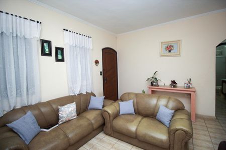 Casa à venda com 264m², 4 quartos e 4 vagasSala - Casa 2