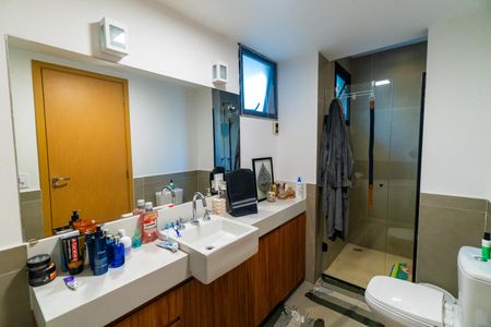 Casa à venda com 300m², 3 quartos e 3 vagas Casa à venda com 300m², 3 quartos e 3 vagasBanheiro da Suíte 3