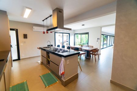 Cozinha de casa à venda com 3 quartos, 300m² em Vila Guarani (zona Sul), São Paulo