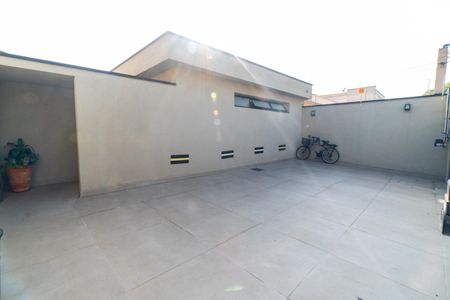 Garagem de casa à venda com 3 quartos, 300m² em Vila Guarani (zona Sul), São Paulo