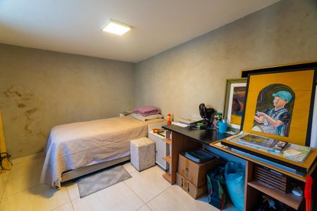 Casa à venda com 300m², 3 quartos e 3 vagas Casa à venda com 300m², 3 quartos e 3 vagasQuarto de Serviço