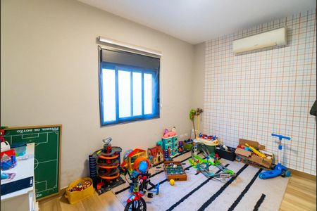 Casa à venda com 300m², 3 quartos e 3 vagas Casa à venda com 300m², 3 quartos e 3 vagasSuite 2
