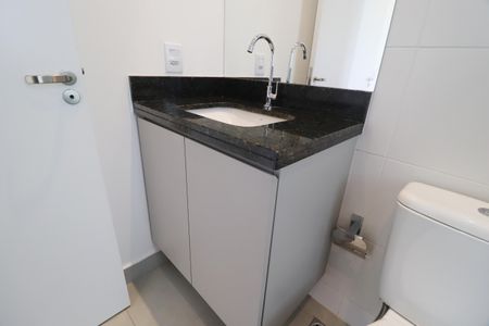Apartamento para alugar com 68m², 2 quartos e 2 vagasBanheiro do Quarto 1
