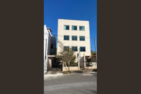 Apartamento para alugar com 70m², 2 quartos e 3 vagasFachada