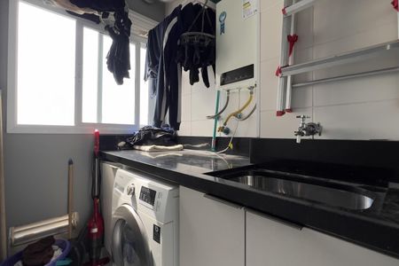 Apartamento à venda com 74m², 3 quartos e 2 vagas Apartamento à venda com 74m², 3 quartos e 2 vagasCozinha e Área de Serviço