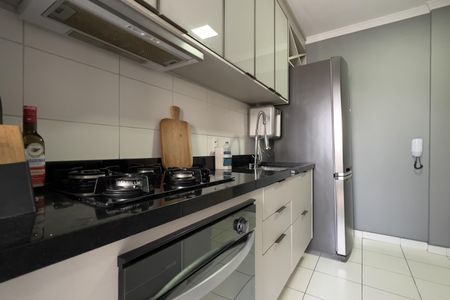 Apartamento à venda com 74m², 3 quartos e 2 vagas Apartamento à venda com 74m², 3 quartos e 2 vagasCozinha e Área de Serviço