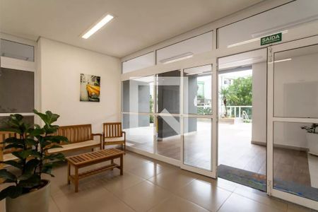 Apartamento à venda com 74m², 3 quartos e 2 vagas Apartamento à venda com 74m², 3 quartos e 2 vagasHall social
