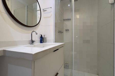 Apartamento à venda com 74m², 3 quartos e 2 vagas Apartamento à venda com 74m², 3 quartos e 2 vagasBanheiro