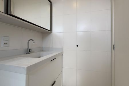 Apartamento à venda com 74m², 3 quartos e 2 vagas Apartamento à venda com 74m², 3 quartos e 2 vagasBanheiro da Suíte