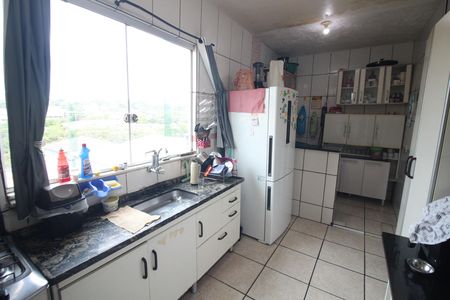 Casa à venda com 200m², 3 quartos e 3 vagasCozinha e Área de Serviço