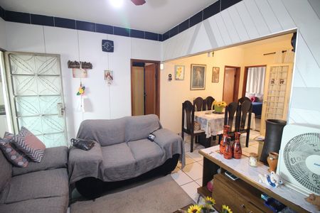 Sala de casa à venda com 3 quartos, 200m² em Tirol, Contagem