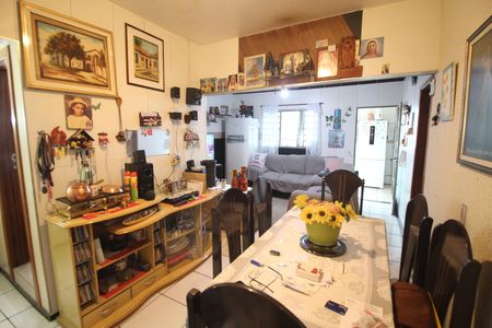 Sala de casa à venda com 3 quartos, 200m² em Tirol, Contagem