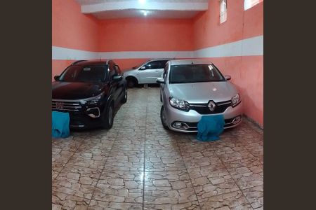 Casa à venda com 250m², 3 quartos e 4 vagas Casa à venda com 250m², 3 quartos e 4 vagasGARAGEM