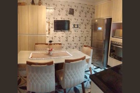 Casa à venda com 250m², 3 quartos e 4 vagas Casa à venda com 250m², 3 quartos e 4 vagasCOZINHA