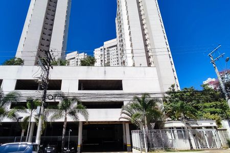 Apartamento para alugar com 80m², 2 quartos e 1 vagaÁrea comum - Fachada