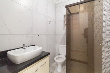 Banheiro de casa para alugar com 1 quarto, 30m² em Veloso, Osasco