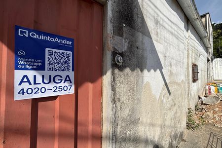 Casa para alugar com 35m², 1 quarto e sem vaga Casa para alugar com 35m², 1 quarto e sem vagaPlaquinha Instalada