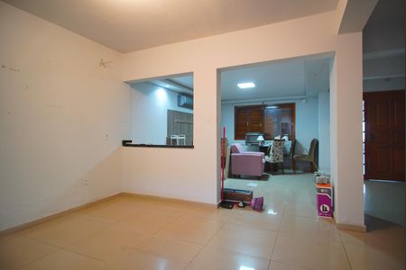 Sala 2 de casa para alugar com 4 quartos, 144m² em Passo das Pedras, Porto Alegre
