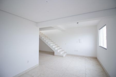 Sala de apartamento para alugar com 3 quartos, 110m² em Novo Progresso, Contagem