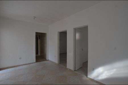 Sala de casa para alugar com 2 quartos, 60m² em Bento Ribeiro, Rio de Janeiro