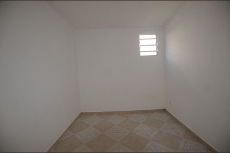 Quarto 2 de casa para alugar com 2 quartos, 60m² em Bento Ribeiro, Rio de Janeiro