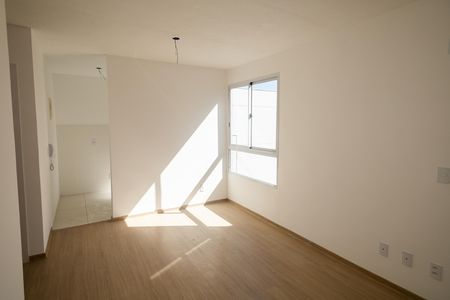 Sala de apartamento para alugar com 2 quartos, 49m² em Cosmos, Rio de Janeiro